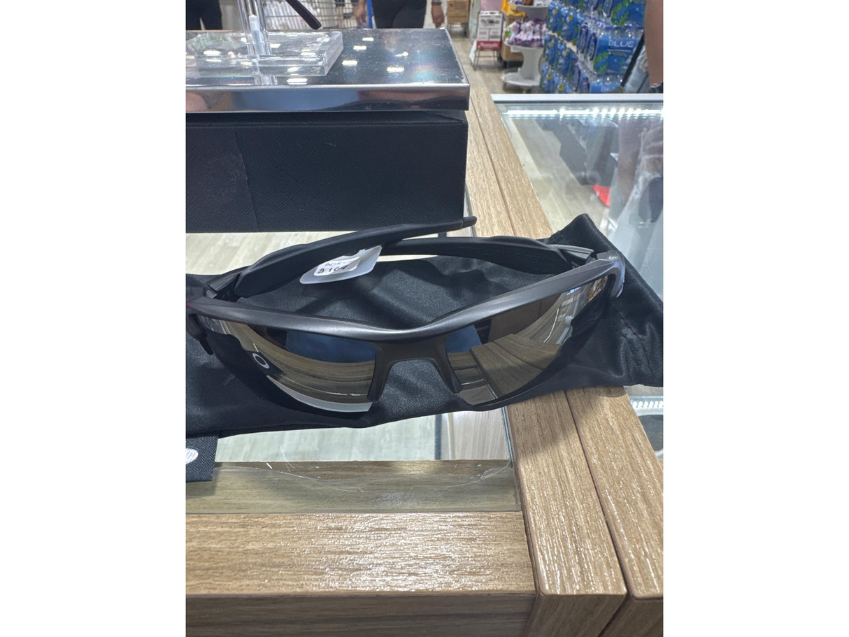Oakley 9188-47